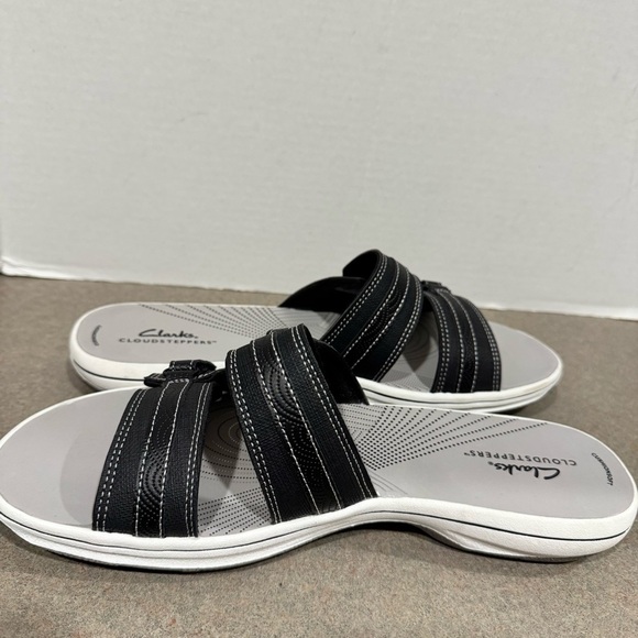Clarks Cloud Stepper Breeze Piper Black And Gray Slides Sandals 11 M - Picture 4 of 8